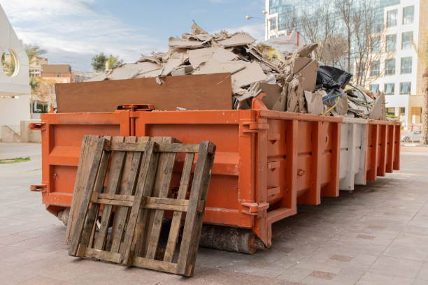 Best Yard Waste Removal  in Escanaba, MI
